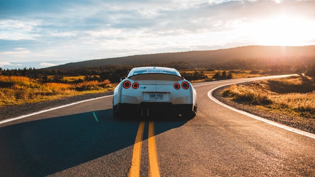 Mandataire auto vs concession : que choisir en 2026 ?
